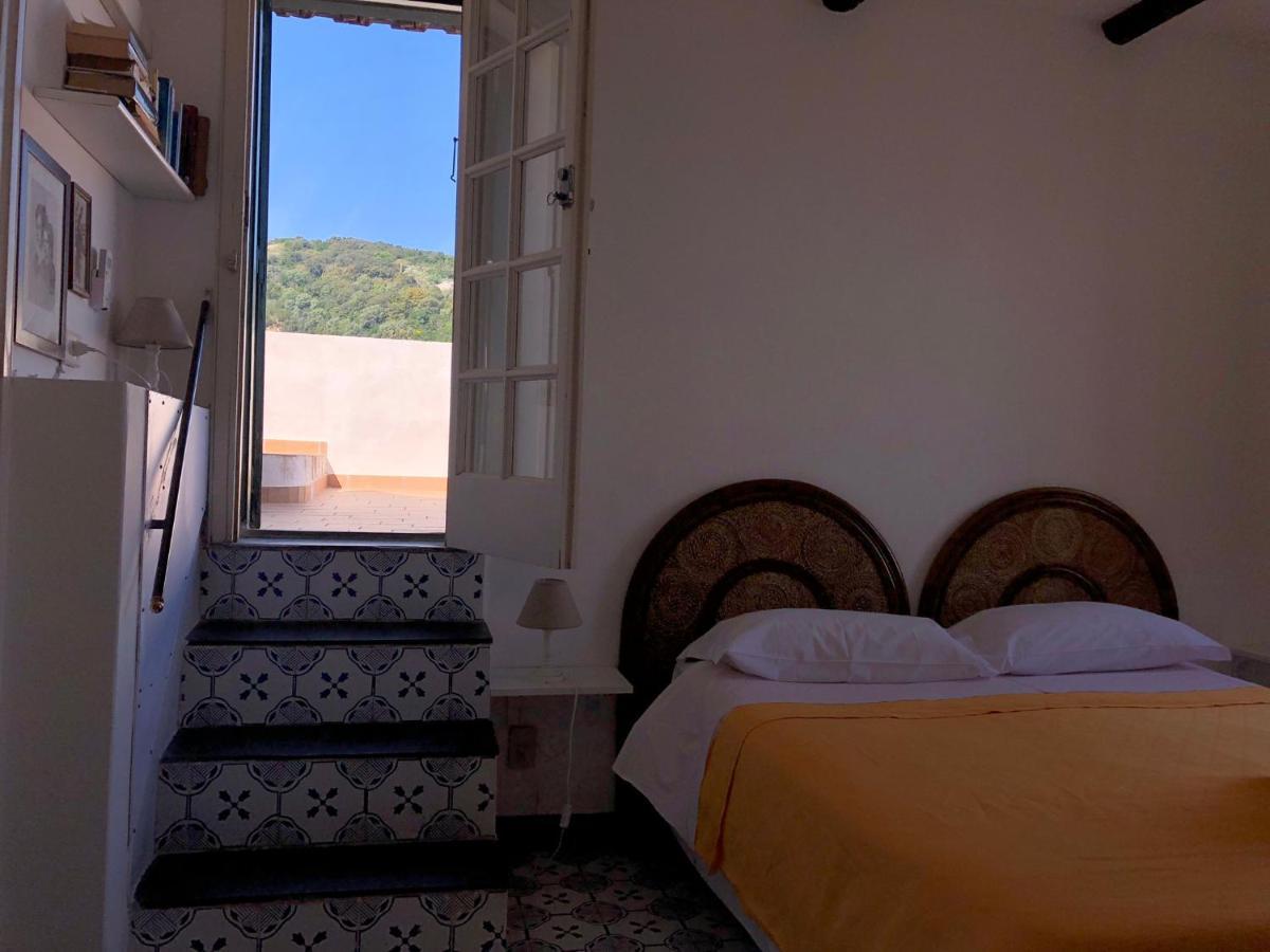 Bed and Breakfast Il Vecchio E Il Mare Гаэта Экстерьер фото