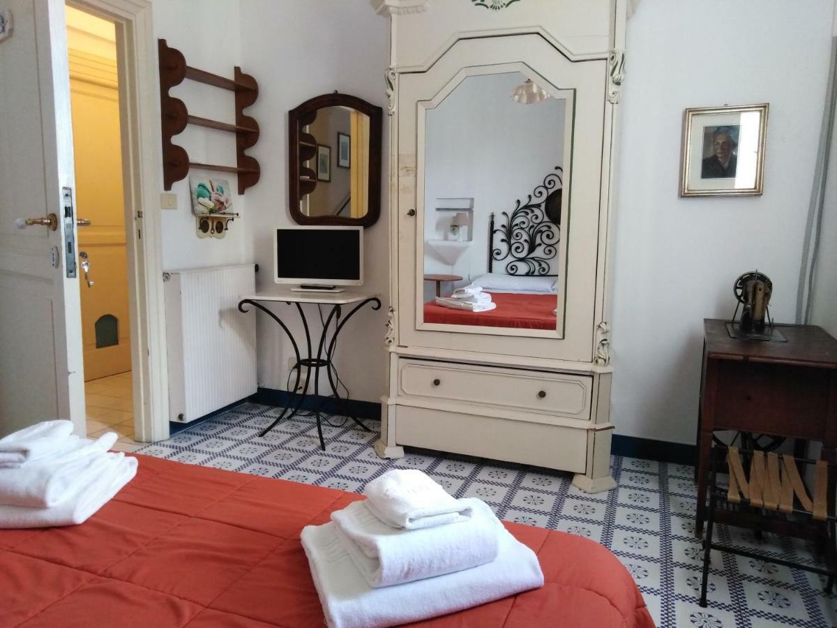 Bed and Breakfast Il Vecchio E Il Mare Гаэта Экстерьер фото